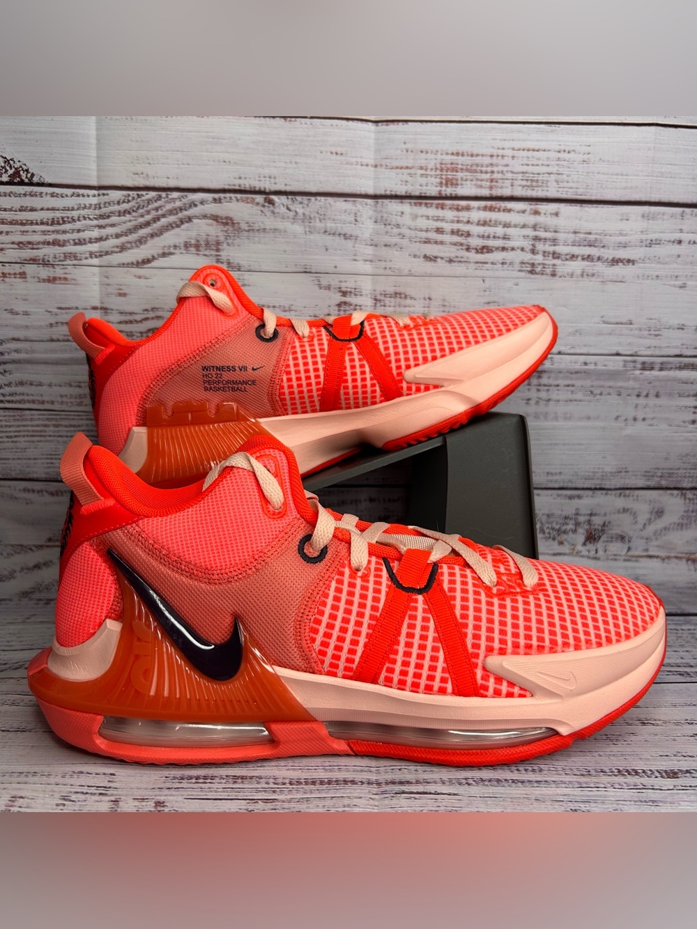 Nike Men’s Lebron Witness 7 Bright Crimson Basketball Shoes 9.5